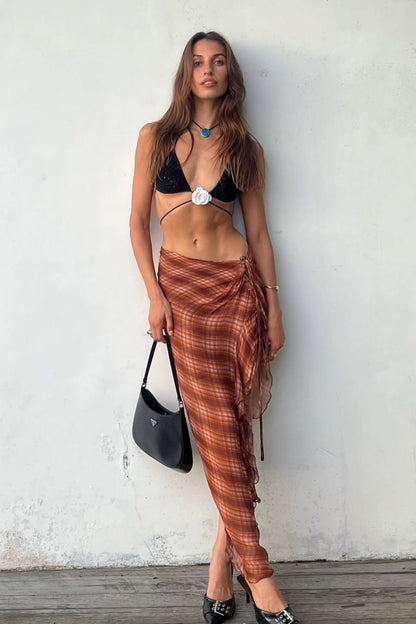  Violetta triangle top in black and white rose by can she crochet